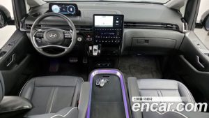 Hyundai Staria 4WD Lounge 9-Seater 2025 года из Южной Кореи