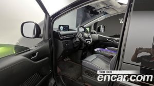 Hyundai Staria 4WD Lounge 9-Seater 2025 года из Южной Кореи