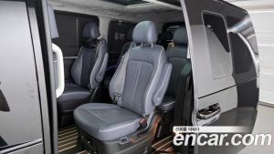 Hyundai Staria 4WD Lounge 9-Seater 2025 года из Южной Кореи