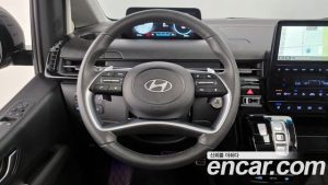 Hyundai Staria 4WD Lounge 9-Seater 2025 года из Южной Кореи