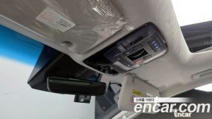 Hyundai Staria 4WD Lounge 9-Seater 2025 года из Южной Кореи