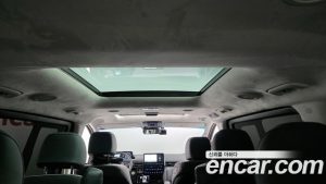 Hyundai Staria 4WD Lounge 9-Seater 2025 года из Южной Кореи