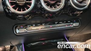 Mercedes-Benz GLB-Class GLB250 4MATIC 2024 года из Южной Кореи