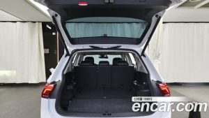 Volkswagen Tiguan 2.0 TSI Prestige 2024 года из Южной Кореи