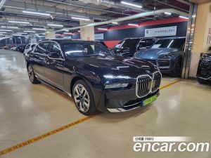 BMW 7-Series 750e xDrive Design Pure Excellence 2024 года из Южной Кореи