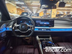 BMW 7-Series 750e xDrive Design Pure Excellence 2024 года из Южной Кореи