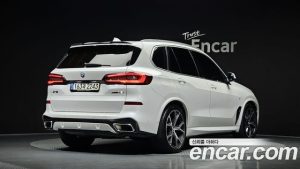 BMW X5 xDrive 40i M Sport 2023 года из Южной Кореи