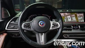 BMW X5 xDrive 40i M Sport 2023 года из Южной Кореи