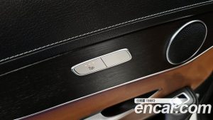 Mercedes-Benz GLC-Class GLC300 4MATIC Coupe 2023 года из Южной Кореи