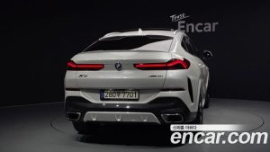BMW X6 xDrive40i M Sport 2023 года из Южной Кореи