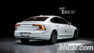 Volvo S90 B5 ULTIMATE Bright 2023 года из Южной Кореи