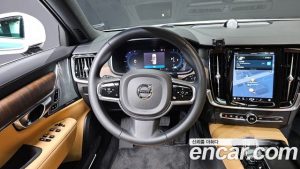 Volvo S90 B5 ULTIMATE Bright 2023 года из Южной Кореи