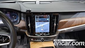 Volvo S90 B5 ULTIMATE Bright 2023 года из Южной Кореи