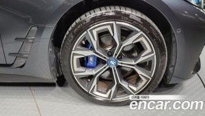BMW i4 eDrive40 2024 года из Южной Кореи