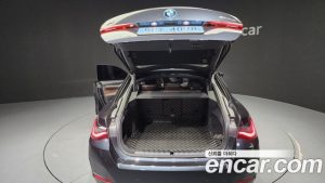 BMW i4 eDrive40 2024 года из Южной Кореи