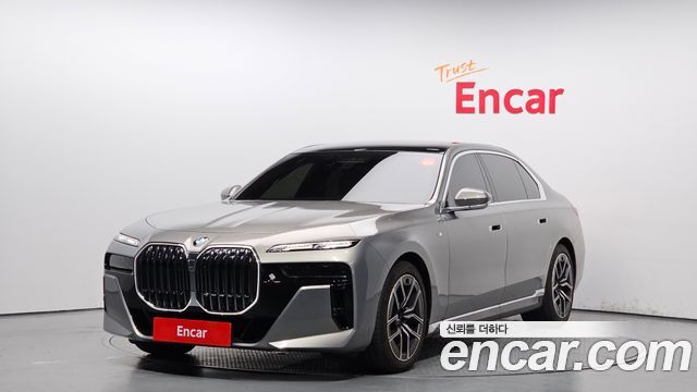 BMW 7-Series 740i sDrive M Sport 2023 года из Кореи