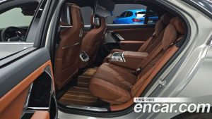 BMW 7-Series 740i sDrive M Sport 2023 года из Южной Кореи