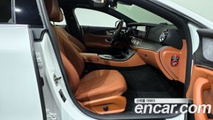 Mercedes-Benz CLS-Class CLS300d 4MATIC 2023 года из Южной Кореи