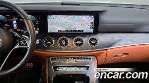 Mercedes-Benz CLS-Class CLS300d 4MATIC 2023 года из Южной Кореи
