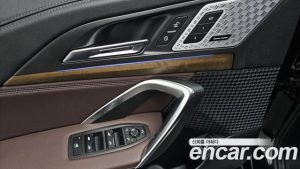 BMW iX1 xDrive 30 xLine 2023 года из Южной Кореи