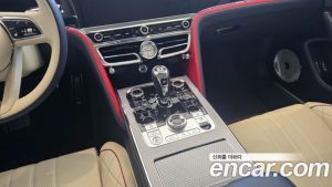 Bentley Flying Spur 4.0 2024 года из Южной Кореи