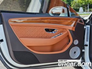 Bentley Continental 4.0 GT 2022 года из Южной Кореи