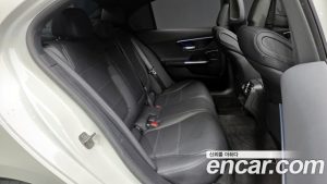 Mercedes-Benz C-Class C300 4MATIC Avantgarde 2024 года из Южной Кореи
