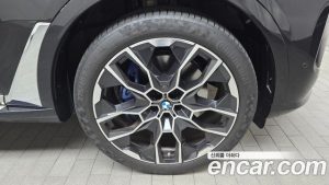 BMW X7 xDrive 40i M Sport 6 2023 года из Южной Кореи