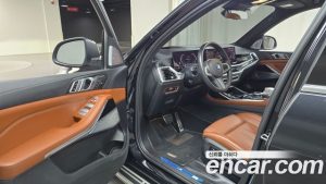 BMW X7 xDrive 40i M Sport 6 2023 года из Южной Кореи
