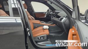 BMW X7 xDrive 40i M Sport 6 2023 года из Южной Кореи