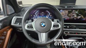BMW X7 xDrive 40i M Sport 6 2023 года из Южной Кореи