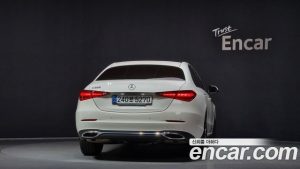 Mercedes-Benz C-Class C200 Avantgarde 2024 года из Южной Кореи