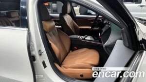 Mercedes-Benz E-Class E200 Avantgarde 2024 года из Южной Кореи