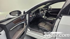 Audi A7 55 TFSI 4WD Premium 2023 года из Южной Кореи