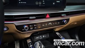 Kia Sorento HEV 1.6 2WD 2024 года из Южной Кореи