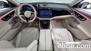 Mercedes-Benz E-Class E350e 4MATIC 2025 года из Южной Кореи