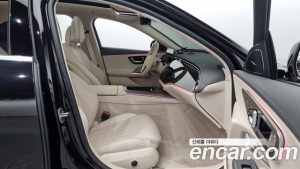 Mercedes-Benz E-Class E350e 4MATIC 2025 года из Южной Кореи