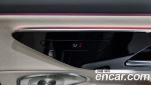Mercedes-Benz E-Class E350e 4MATIC 2025 года из Южной Кореи