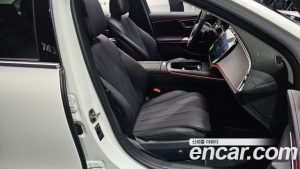 Mercedes-Benz E-Class E200 Avantgarde 2025 года из Южной Кореи