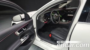Mercedes-Benz E-Class E200 Avantgarde 2025 года из Южной Кореи