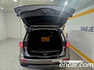 Renault-KoreaSamsung QM6 Quest 2.0 LPe SE 2WD 2024 года из Южной Кореи