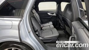 Audi Q7 50 TDI 4WD Premium 2023 года из Южной Кореи