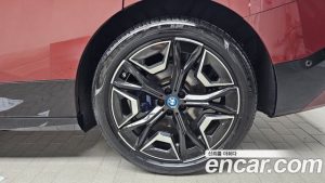 BMW iX xDrive50 Sport Plus 2024 года из Южной Кореи