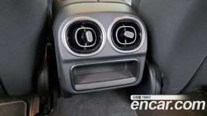 Mercedes-Benz C-Class C200 AMG Line 2024 года из Южной Кореи
