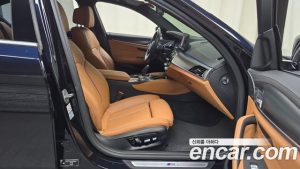 BMW 5-Series 520i M Sport 2023 года из Южной Кореи