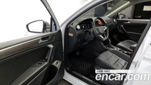 Volkswagen Tiguan 2.0 TSI Prestige 2023 года из Южной Кореи