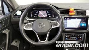 Volkswagen Tiguan 2.0 TSI Prestige 2023 года из Южной Кореи