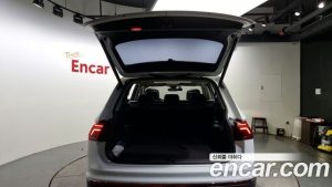 Volkswagen Tiguan 2.0 TSI Prestige 2023 года из Южной Кореи