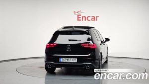 Volkswagen Golf 2.0 GTI 2024 года из Южной Кореи