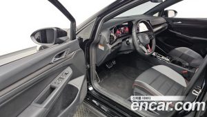 Volkswagen Golf 2.0 GTI 2024 года из Южной Кореи